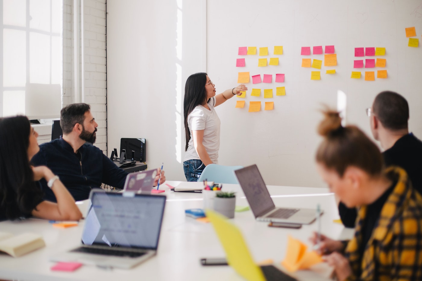 Founders evaluating an AI integration partner in a strategy meeting
